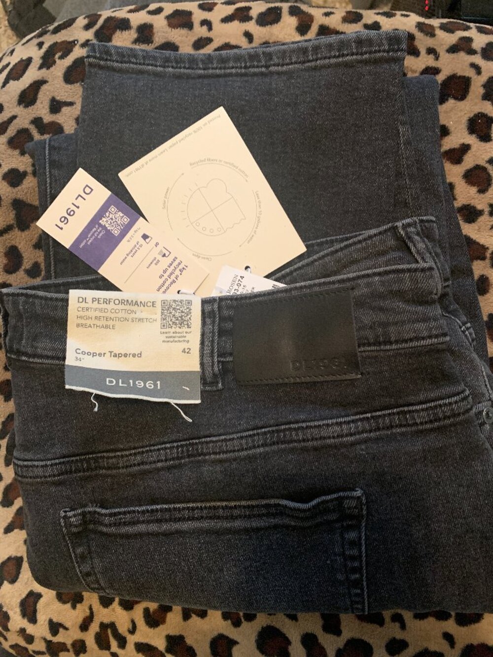 Mens Black DL 1961 Performance Cotton Cooper Tapered Stretch 42W x 34L  Jeans